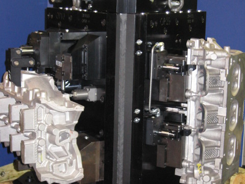 multiple load cylinder head workholding fixture